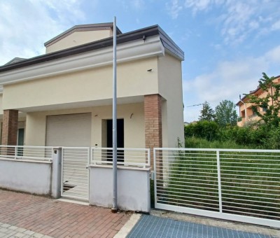 Villa/Villetta a schiera in via Padulli, Rimini